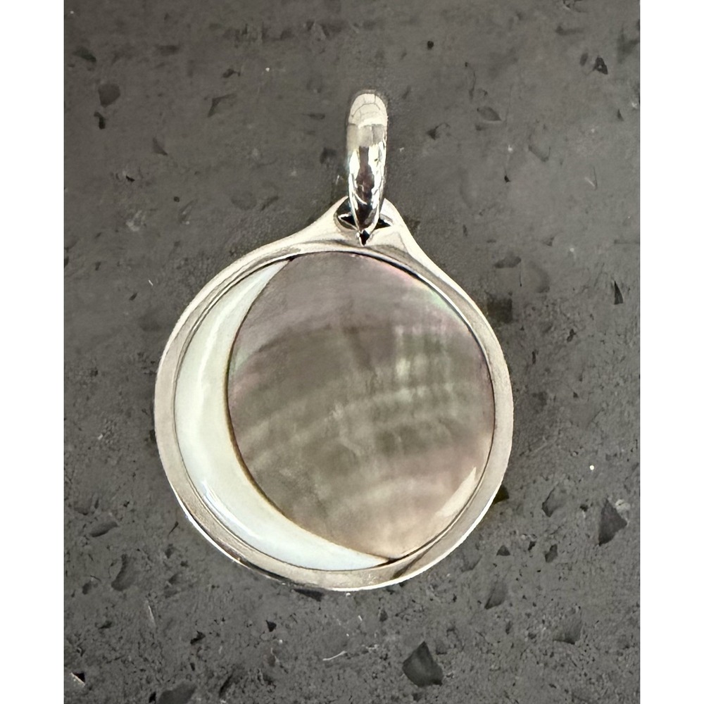 Polished Mother Of Pearl‎ Round Pendant Charm Silver Tone